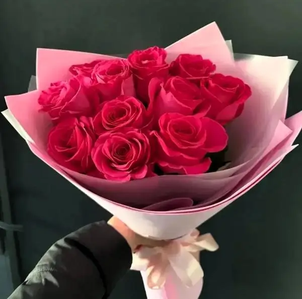 Букет из 11 розовых роз 